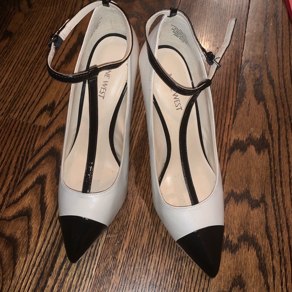Nine West B&W  Heels